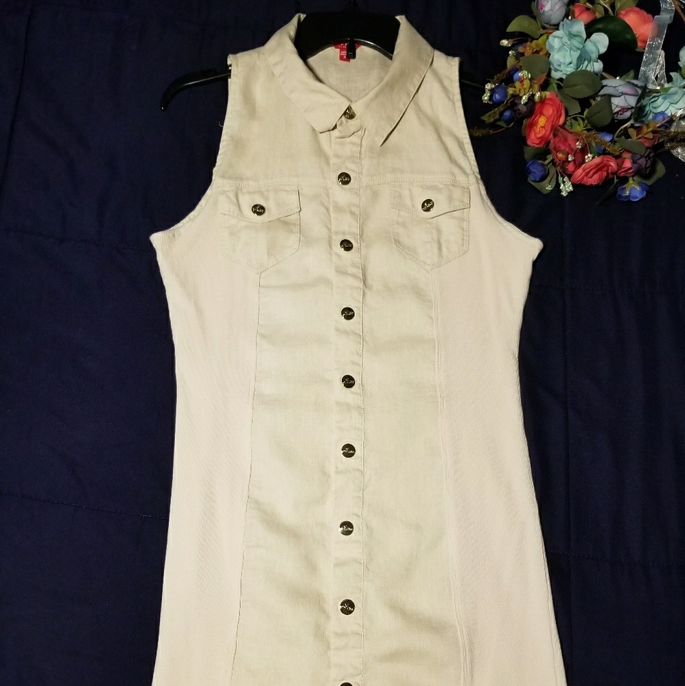 Dress - Picture 2 of 2